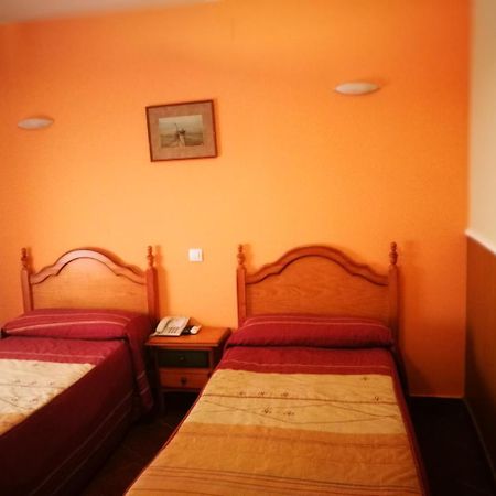 Hostal Hueso Trujillo Buitenkant foto