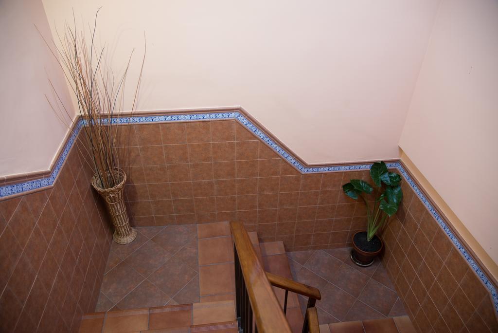 Hostal Hueso Trujillo Buitenkant foto