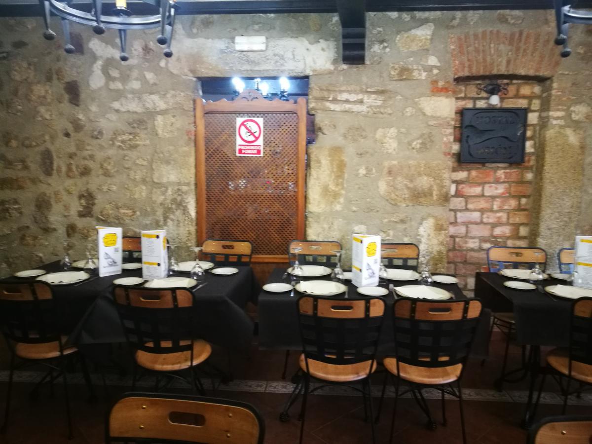 Hostal Hueso Trujillo Buitenkant foto