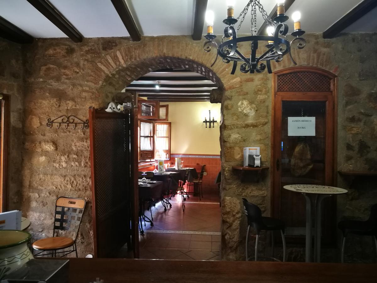 Hostal Hueso Trujillo Buitenkant foto