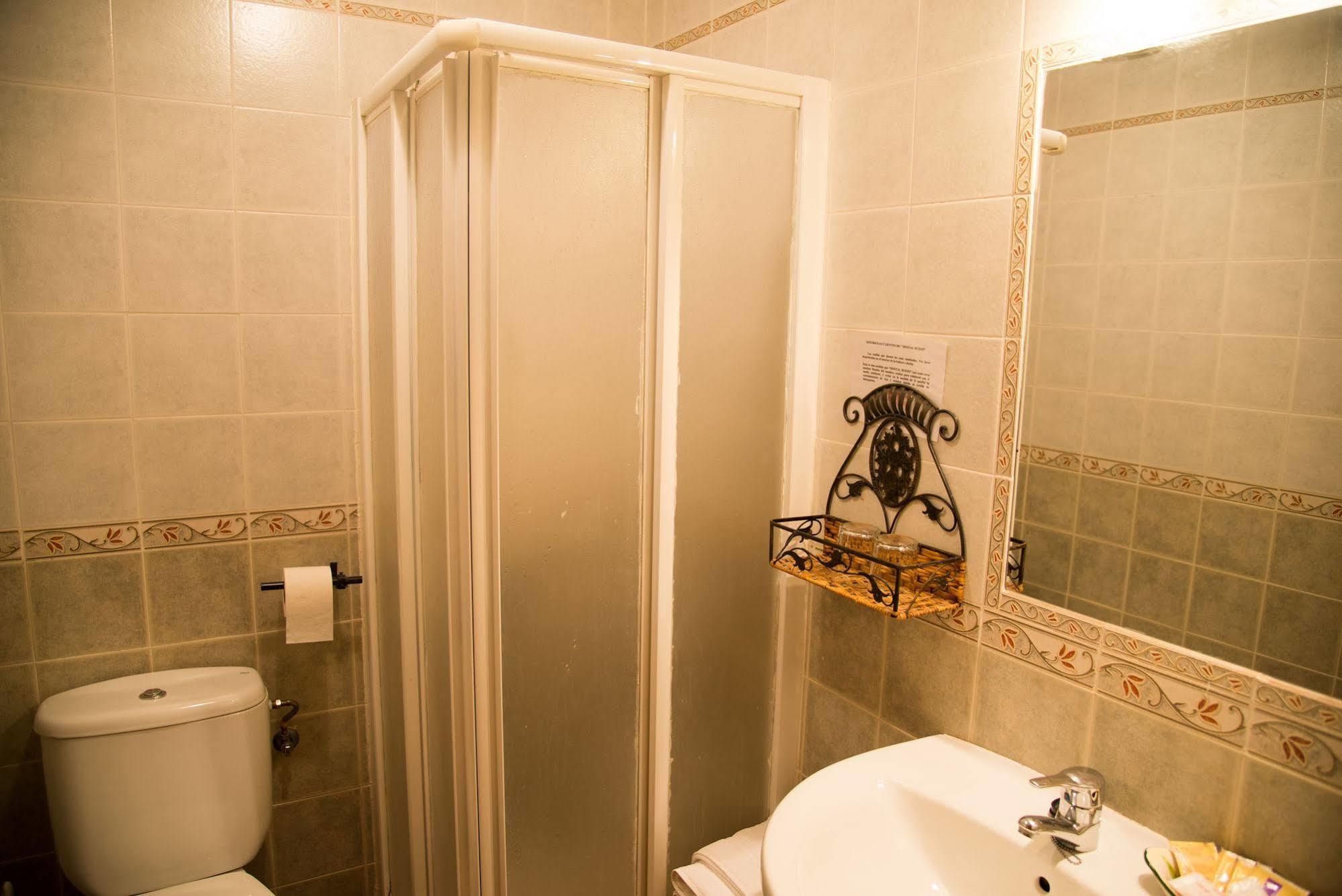Hostal Hueso Trujillo Buitenkant foto