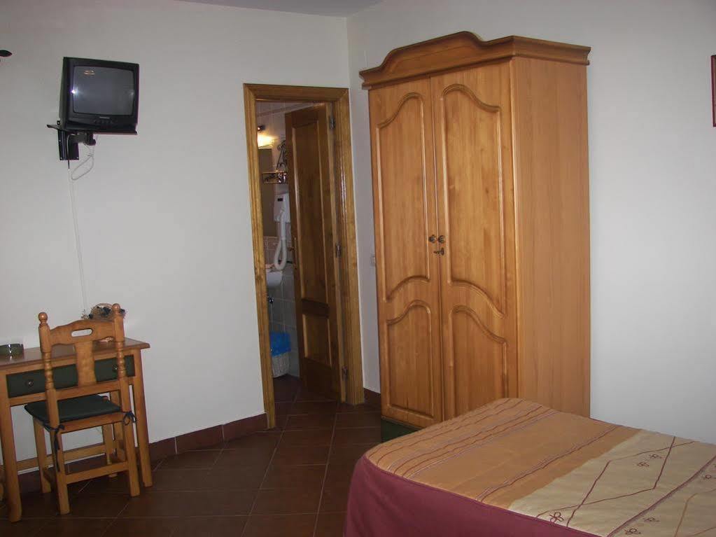 Hostal Hueso Trujillo Buitenkant foto