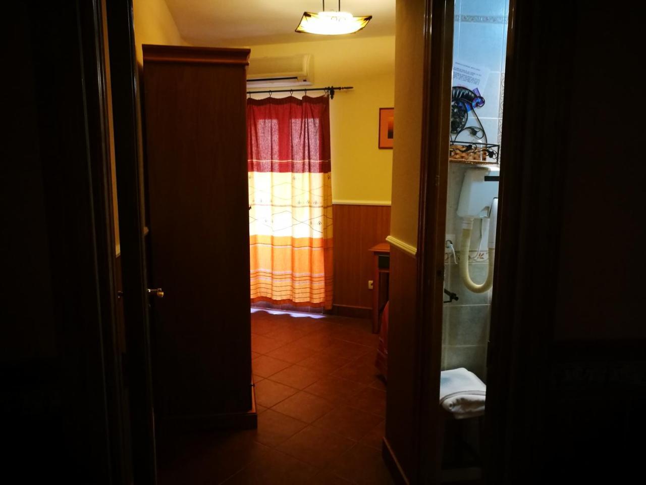 Hostal Hueso Trujillo Buitenkant foto
