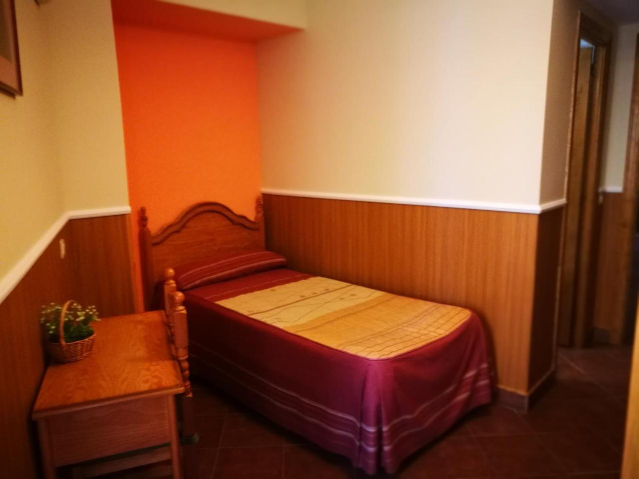 Hostal Hueso Trujillo Buitenkant foto