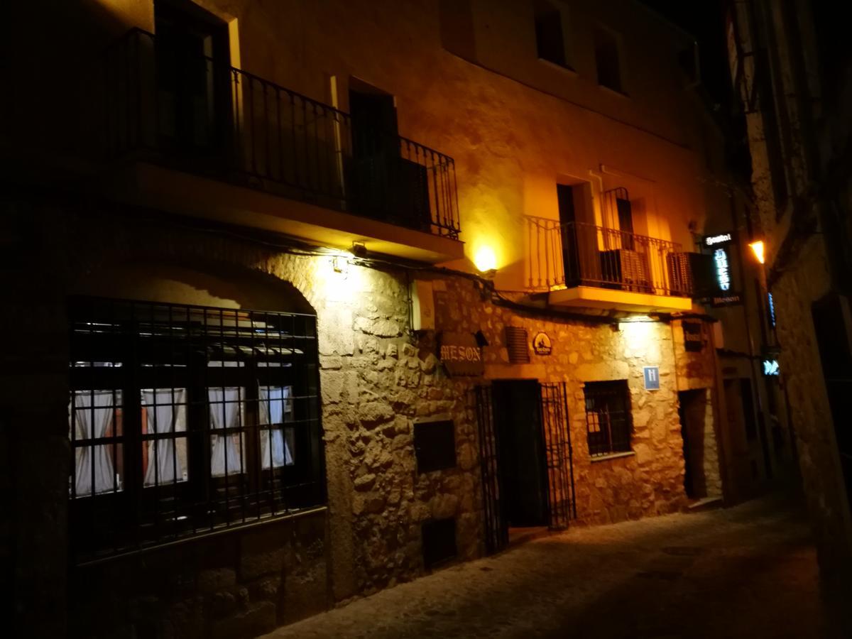 Hostal Hueso Trujillo Buitenkant foto