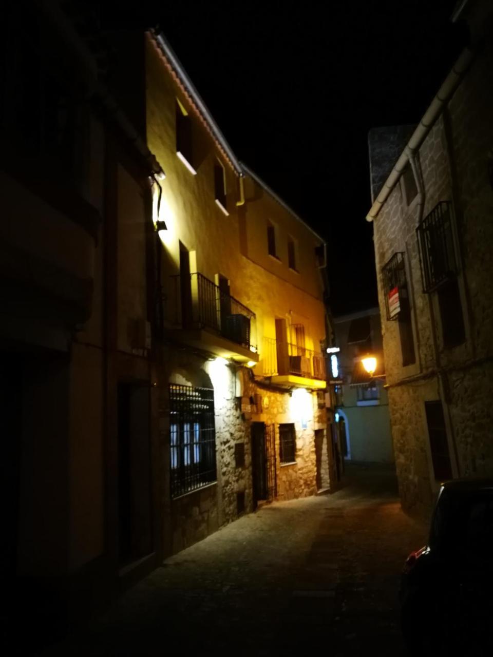 Hostal Hueso Trujillo Buitenkant foto